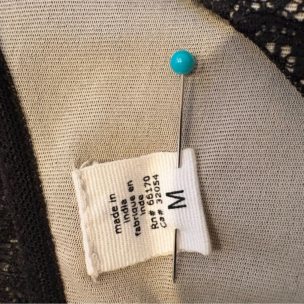 Urban Outfitters (Kimichi & Blue) lace overlay top in great condition. - Picture 5 of 6